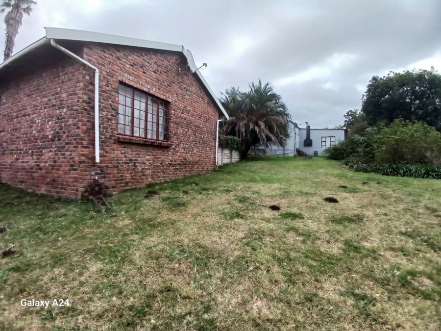 5 Bedroom Property for Sale in Macleantown Eastern Cape